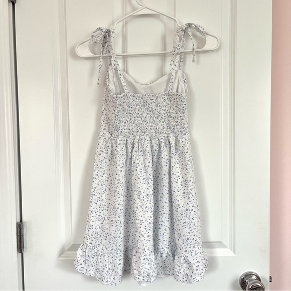 Hollister Tie Strap Sweetheart Blue Floral Mini Dress - Picture 2 of 3